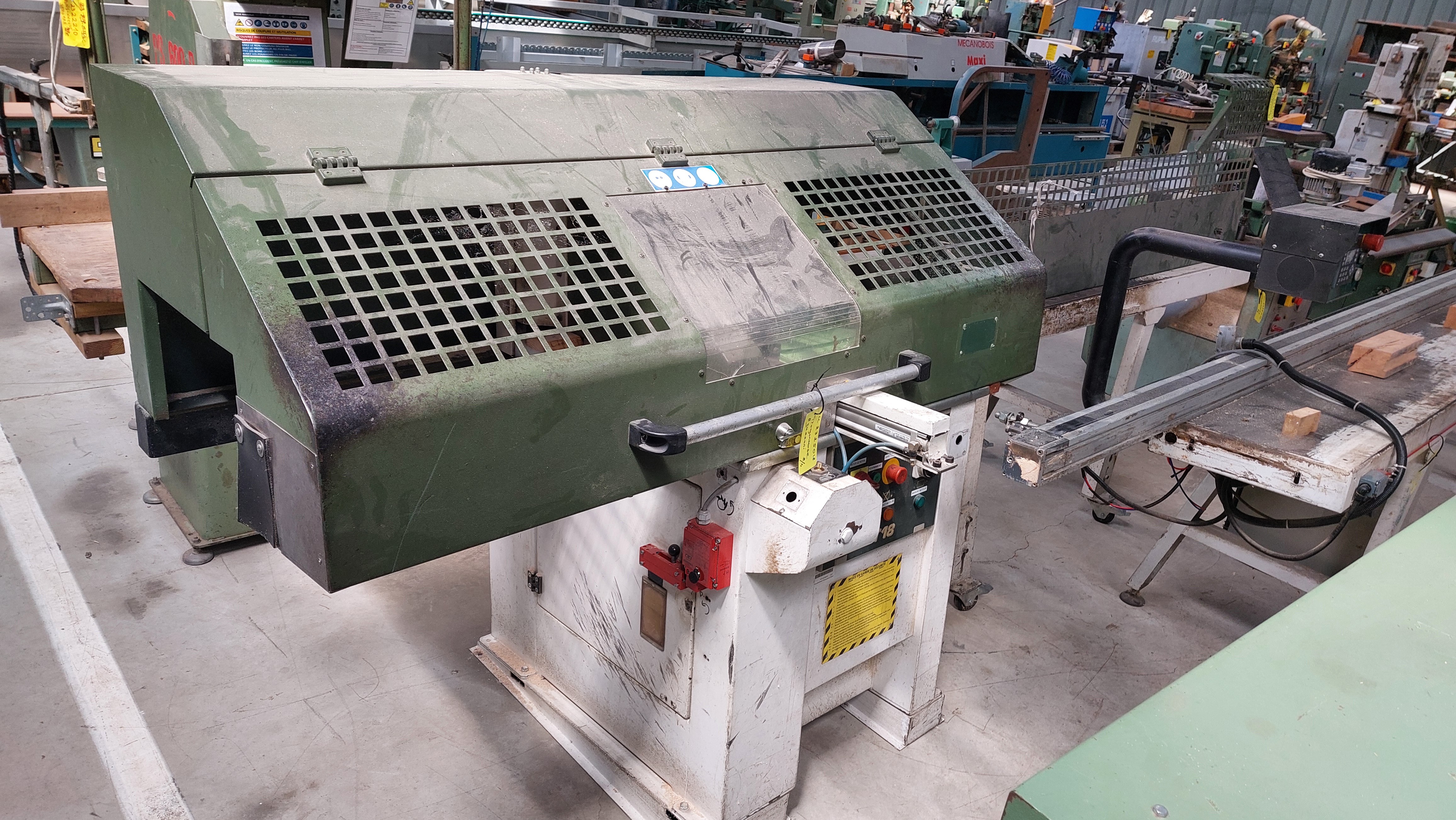 MODELE SCIE TRONÇONNEUSE / RADIALE -