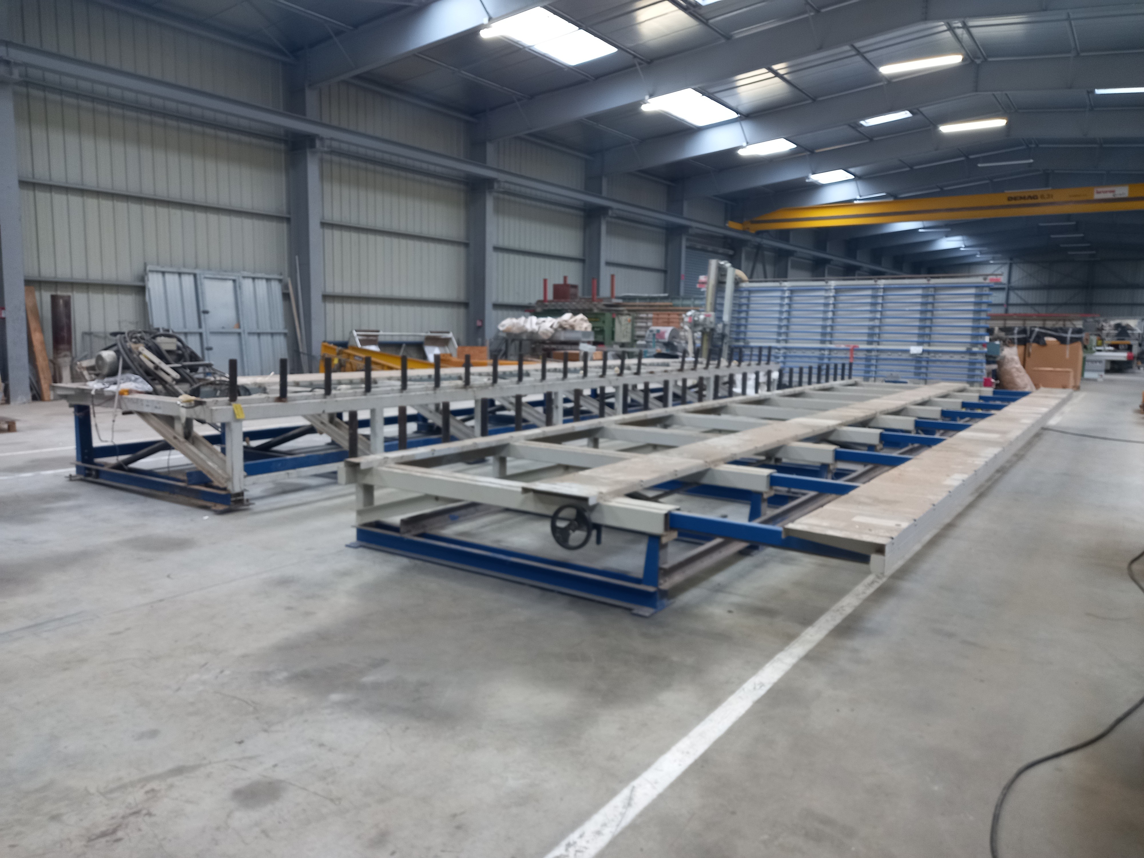 STATION DE TRAVAIL ET DE RELEVAGE - JJ SMITH / MBA